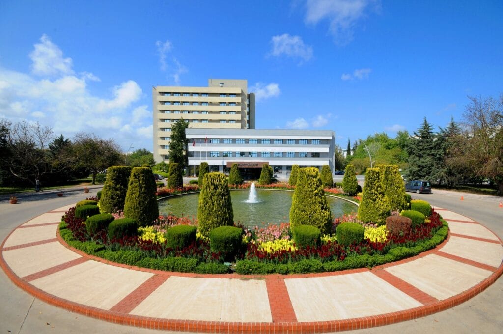 Akdeniz Universitesi 4