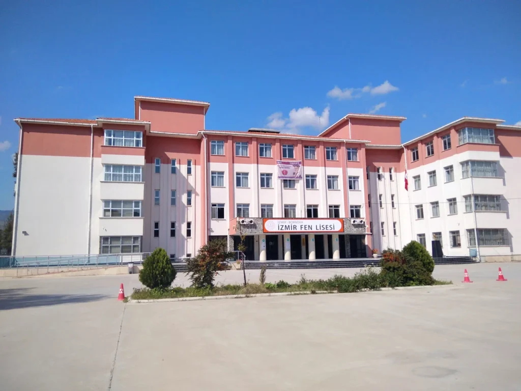 İzmir Fen Lisesi ile ilgili önemli detaylar