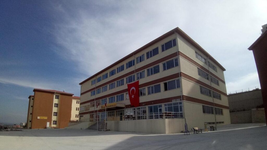 Tarsus Şehit Halil Özdemir Fen Lisesi (Tarsus, Mersin)